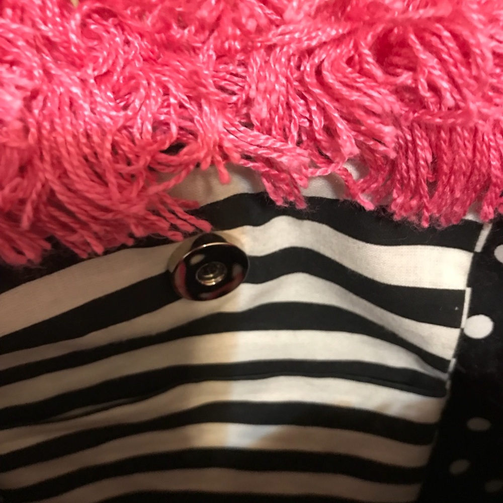 ▪️Black/White▫️Checked Bag with Hot Pink 🩷 Fringe Trim - Picture 2 of 5